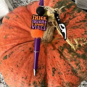 Halloween Pen